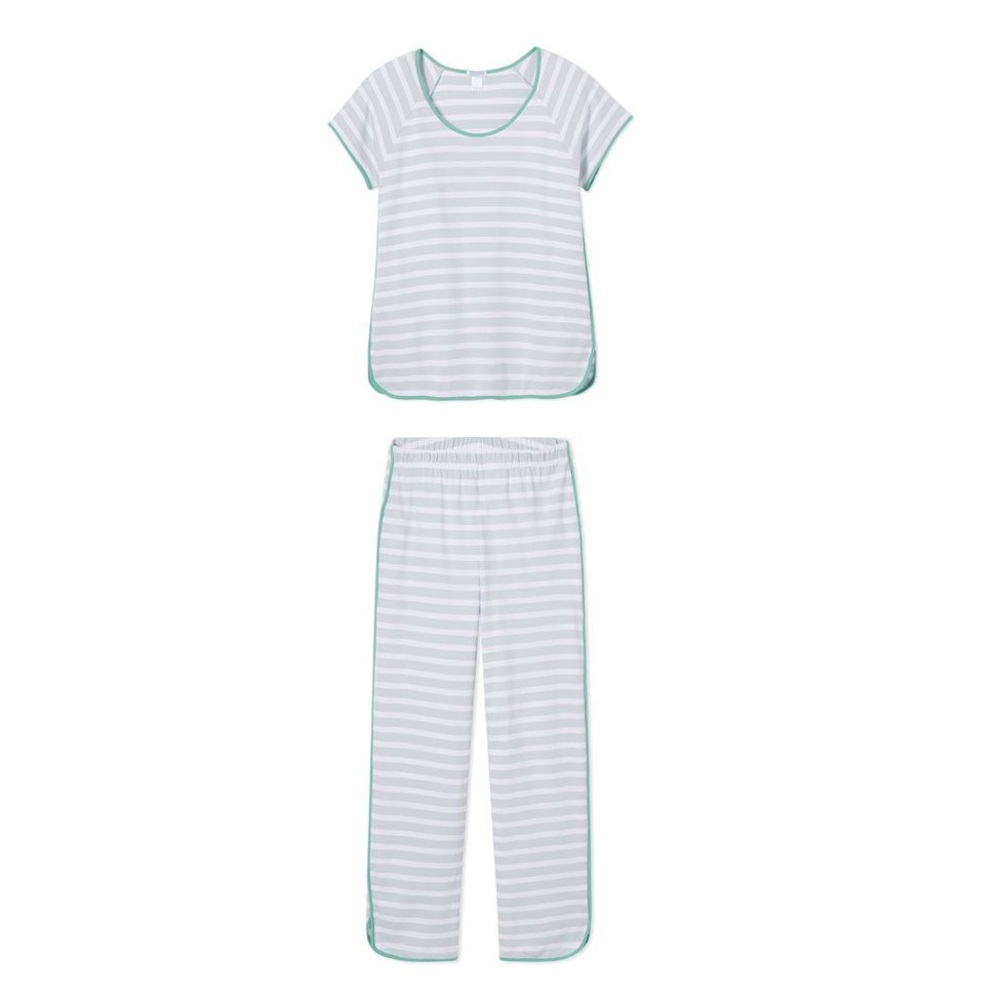 LAKR Pajama SET Short Sleeve Top, cropped long Pant  Size M, EUC